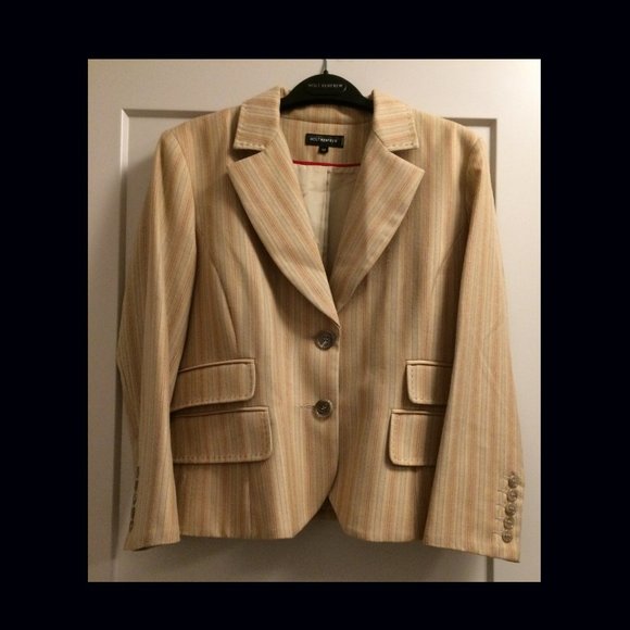 Holt Renfrew wool crop suit jacket size 10. - Picture 3 of 6